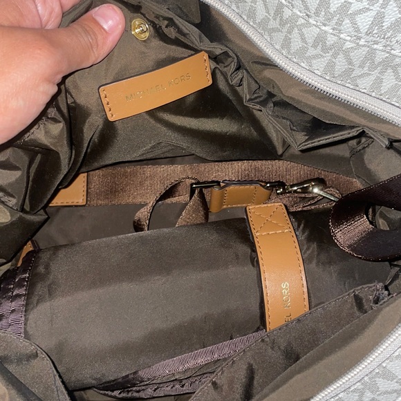 Baby bag used a few times great condition basically new - Picture 6 of 13